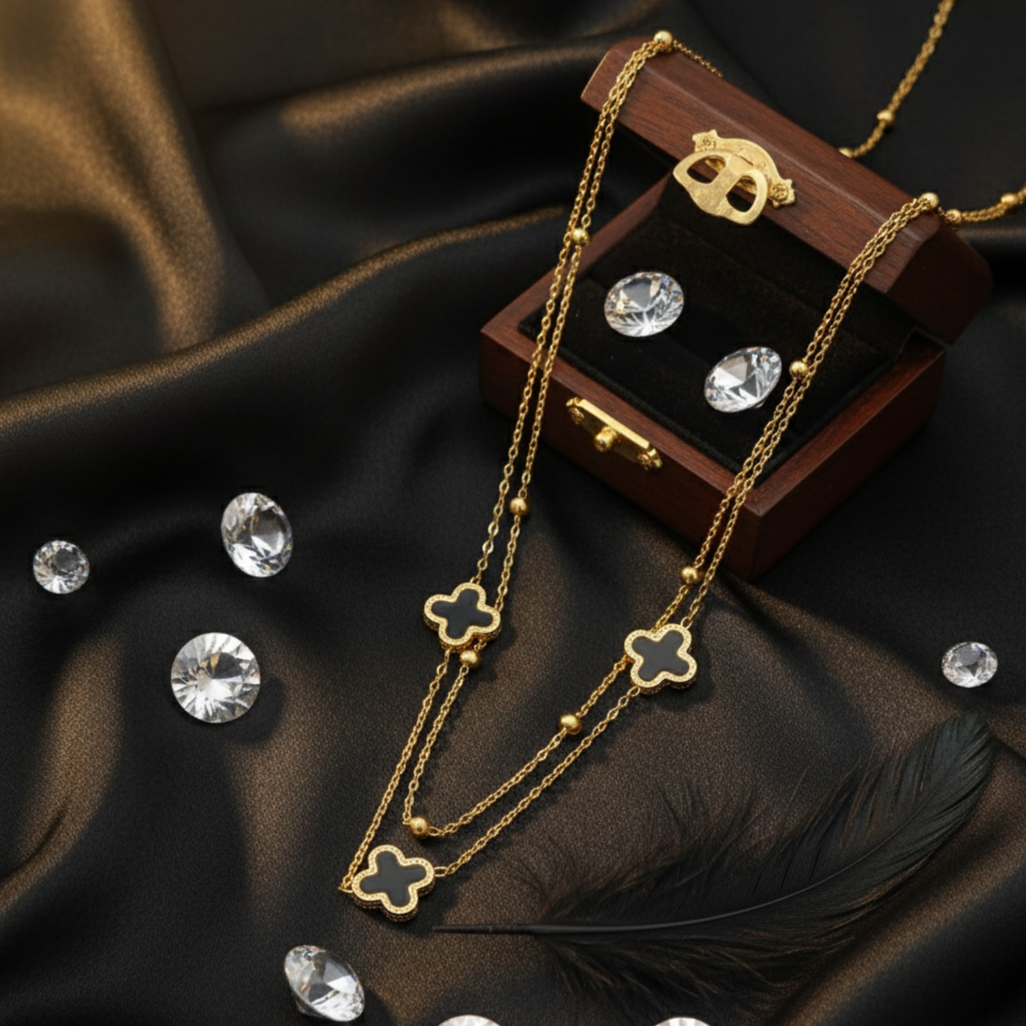 gold necklace, layered chain, clover pendant